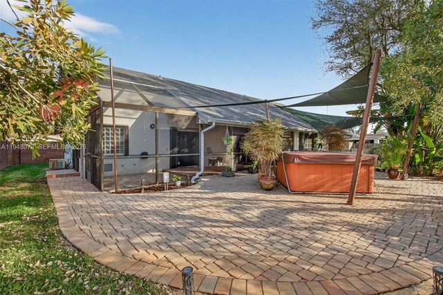 137 E Palm Dr, Margate, FL 33063