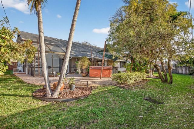 137 E Palm Dr, Margate, FL 33063