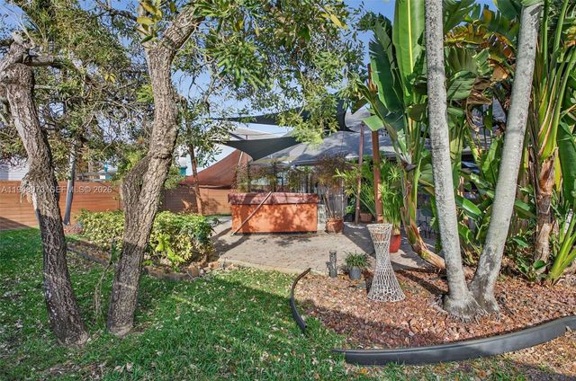 137 E Palm Dr, Margate, FL 33063