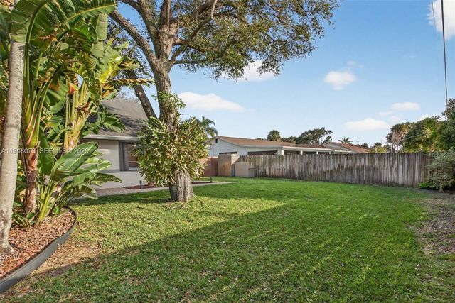 137 E Palm Dr, Margate, FL 33063