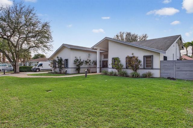 137 E Palm Dr, Margate, FL 33063