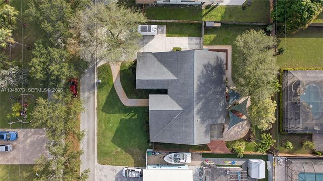 137 E Palm Dr, Margate, FL 33063