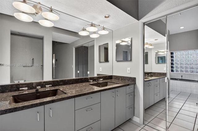 137 E Palm Dr, Margate, FL 33063