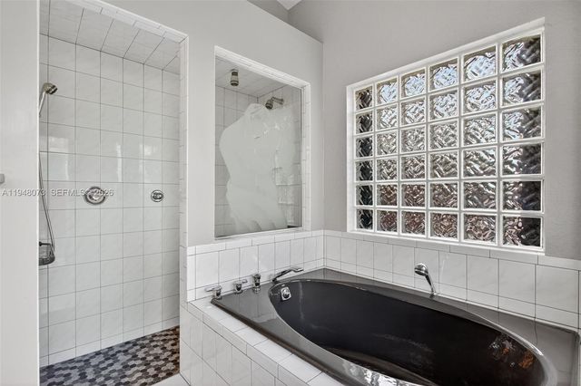 137 E Palm Dr, Margate, FL 33063