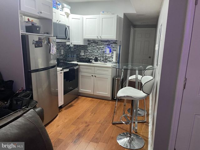 7119 WOODLAND AVE, Philadelphia, PA 19142