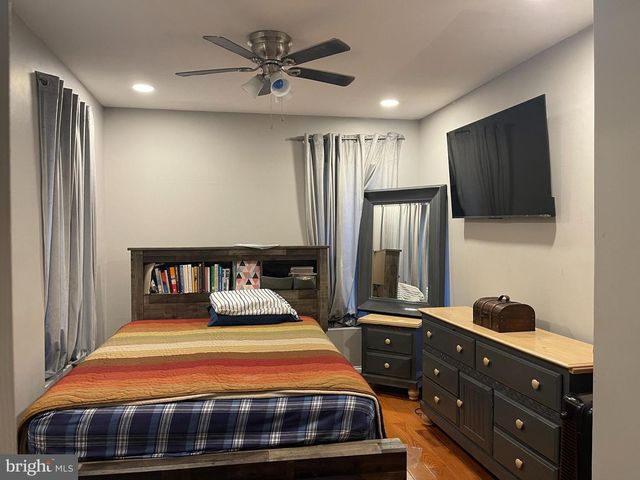 7119 WOODLAND AVE, Philadelphia, PA 19142