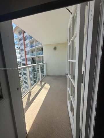 1351 NE Miami Gardens Drive 1113E, Miami, FL 33179