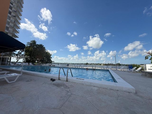 1351 NE Miami Gardens Drive 1113E, Miami, FL 33179
