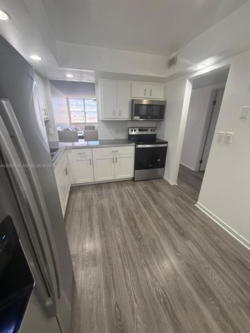 1351 NE Miami Gardens Drive 1113E, Miami, FL 33179