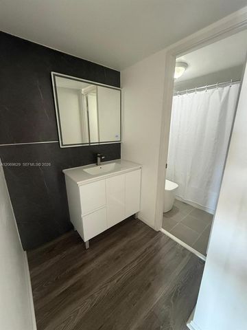 1351 NE Miami Gardens Drive 1113E, Miami, FL 33179