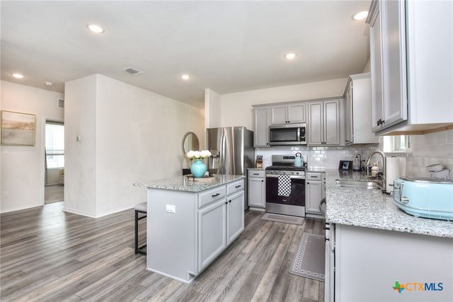 105 Bracken Fern Lane, Georgetown, TX 78626