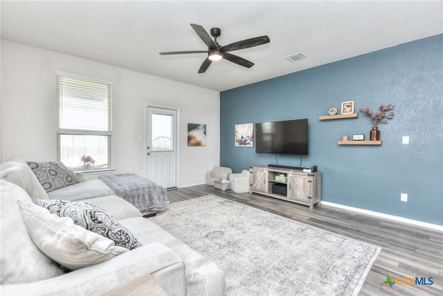 105 Bracken Fern Lane, Georgetown, TX 78626