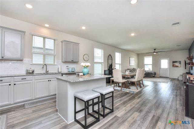 105 Bracken Fern Lane, Georgetown, TX 78626