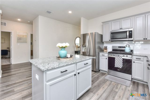 105 Bracken Fern Lane, Georgetown, TX 78626