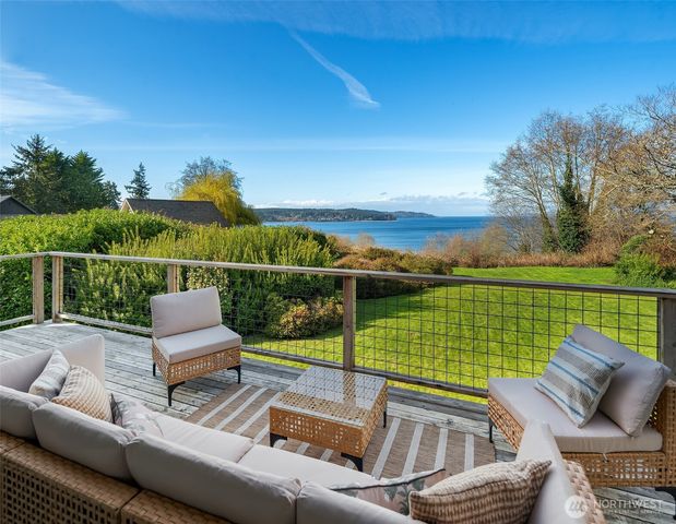 7010 SW Maury Park Road, Vashon, WA 98070