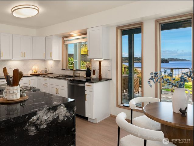 7010 SW Maury Park Road, Vashon, WA 98070