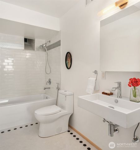 7010 SW Maury Park Road, Vashon, WA 98070