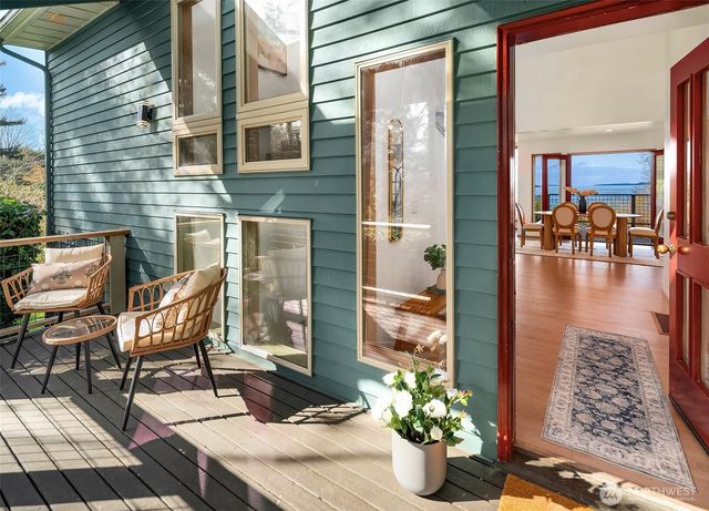 7010 SW Maury Park Road, Vashon, WA 98070