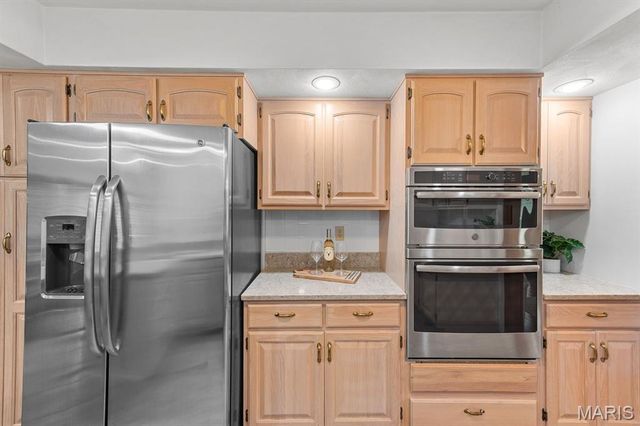 1005 Timberlake Drive, Edwardsville, IL 62025