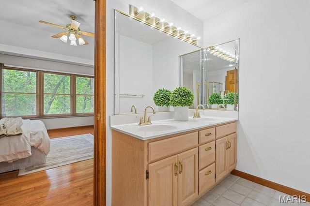 1005 Timberlake Drive, Edwardsville, IL 62025