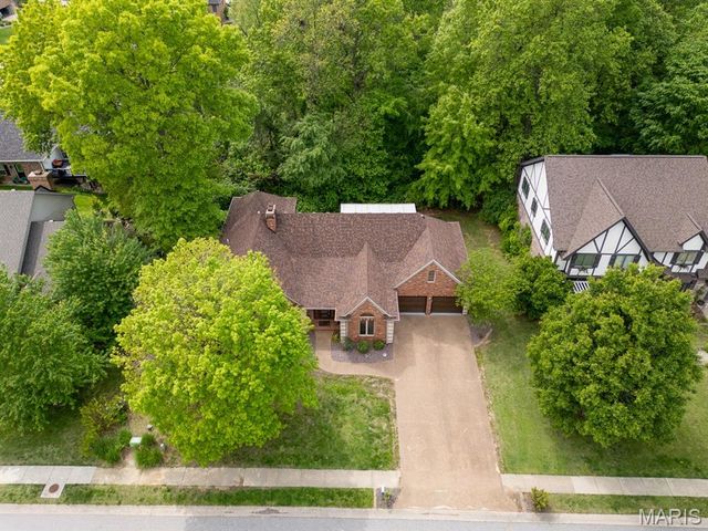 1005 Timberlake Drive, Edwardsville, IL 62025