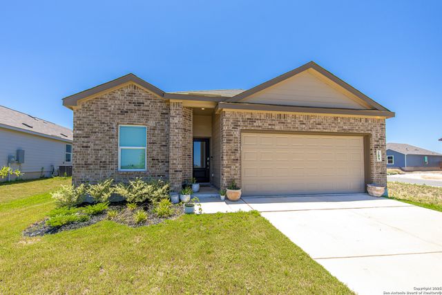 209 Wolf Crest, Seguin, TX 78155