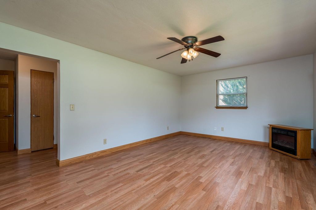109 Jay Street, Le Sueur, MN 56058 — photo 4