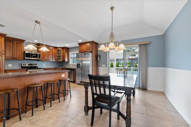 16 Taft Avenue, Bethpage, NY 11714