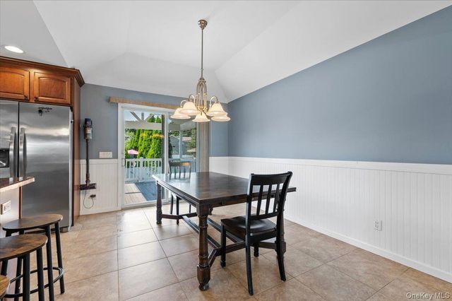 16 Taft Avenue, Bethpage, NY 11714
