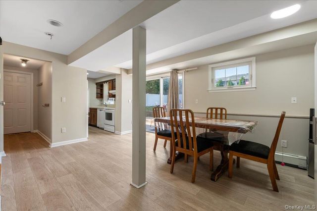 16 Taft Avenue, Bethpage, NY 11714
