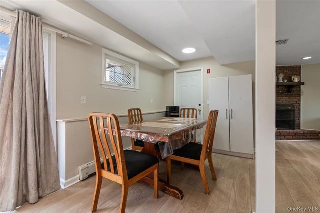 16 Taft Avenue, Bethpage, NY 11714