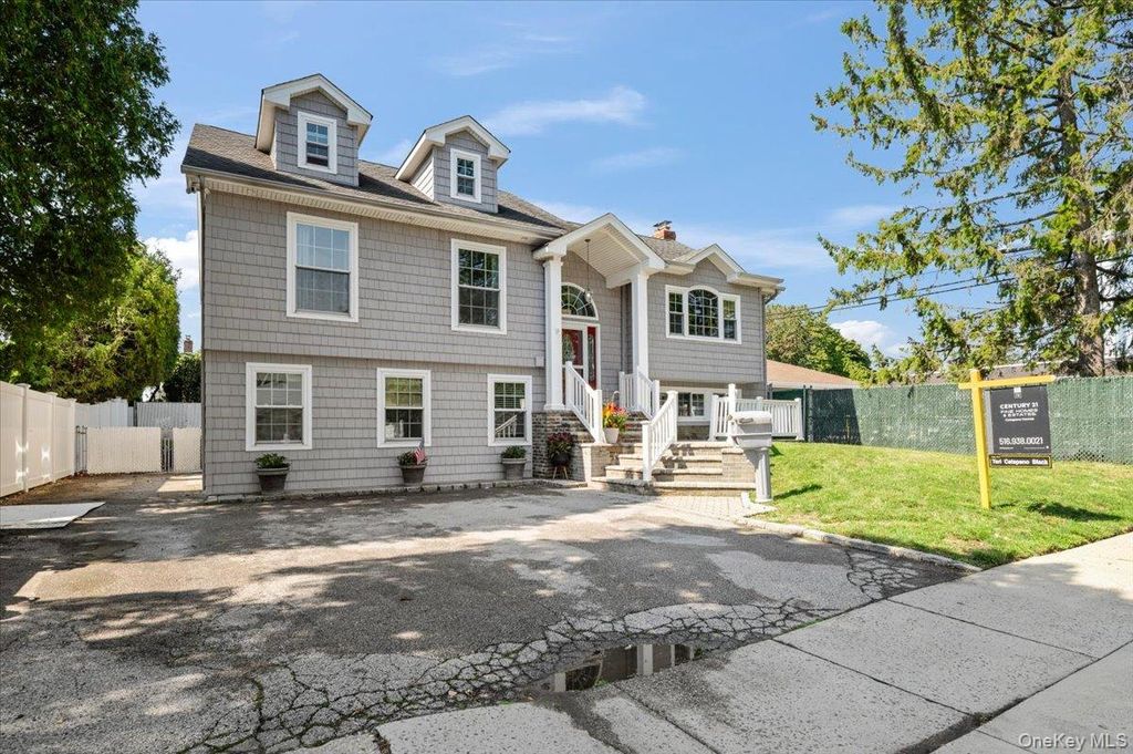 16 Taft Avenue, Bethpage, NY 11714 — exterior