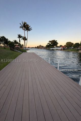 17831 NW 84th Ct, Miami, FL 33015