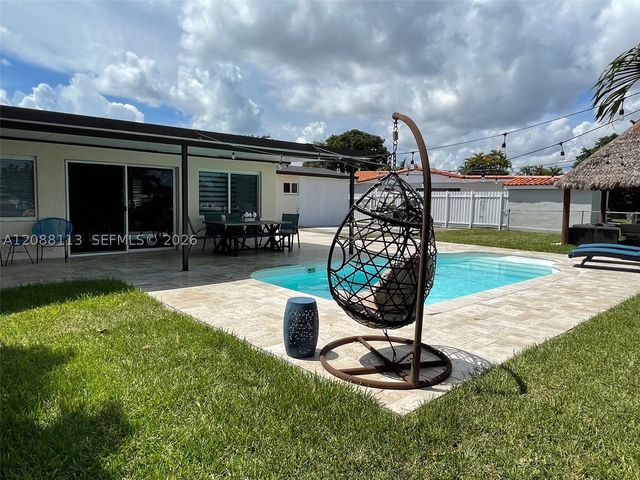 17831 NW 84th Ct, Miami, FL 33015