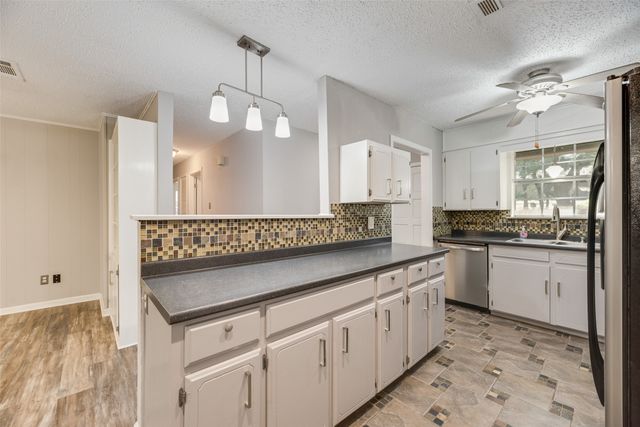 7100 Lowery Lane, North Richland Hills, TX 76182