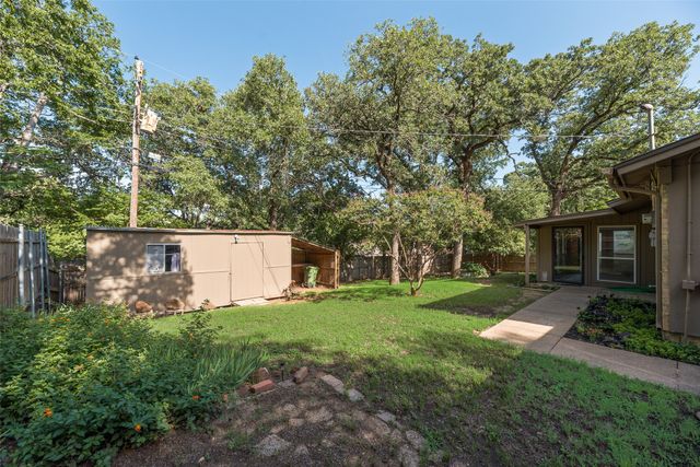 7100 Lowery Lane, North Richland Hills, TX 76182