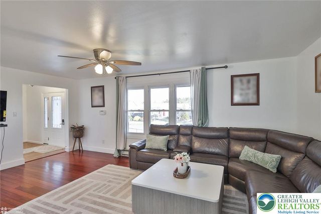 2950 Santee Drive, Bethlehem City, PA 18017