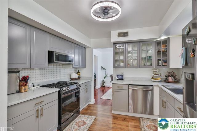 2950 Santee Drive, Bethlehem City, PA 18017