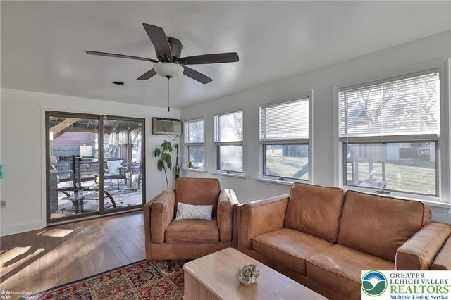 2950 Santee Drive, Bethlehem City, PA 18017