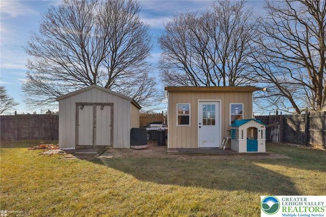 2950 Santee Drive, Bethlehem City, PA 18017