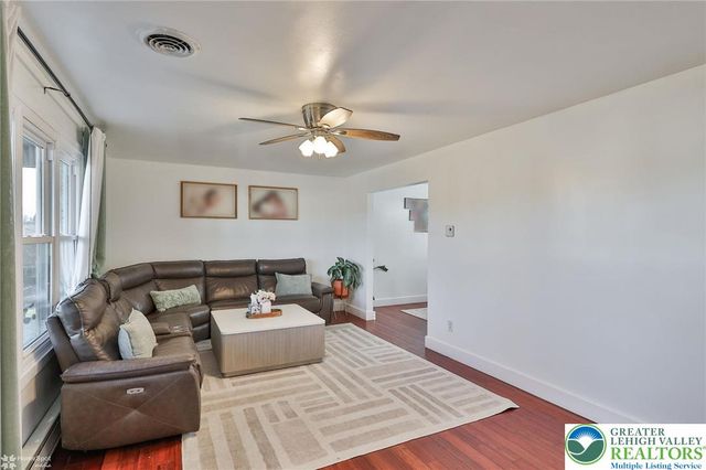 2950 Santee Drive, Bethlehem City, PA 18017