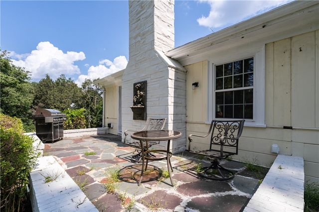 6 Old Pound Hill Road, North Smithfield, RI 02896