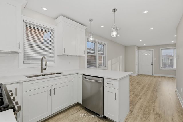 2754 E 127th Street, Chicago, IL 60633