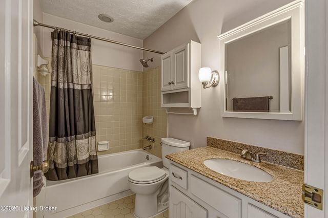 8307 Happiness Way, Louisville, KY 40291