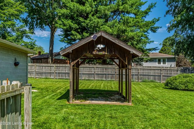 8307 Happiness Way, Louisville, KY 40291