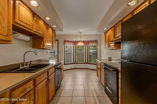 8307 Happiness Way, Louisville, KY 40291