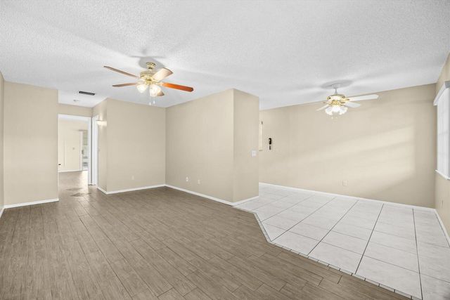 29 Lake Vista Trl Apt 205, Port St Lucie, FL 34952