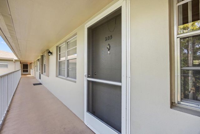 29 Lake Vista Trl Apt 205, Port St Lucie, FL 34952