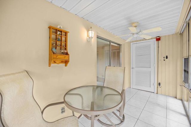 29 Lake Vista Trl Apt 205, Port St Lucie, FL 34952