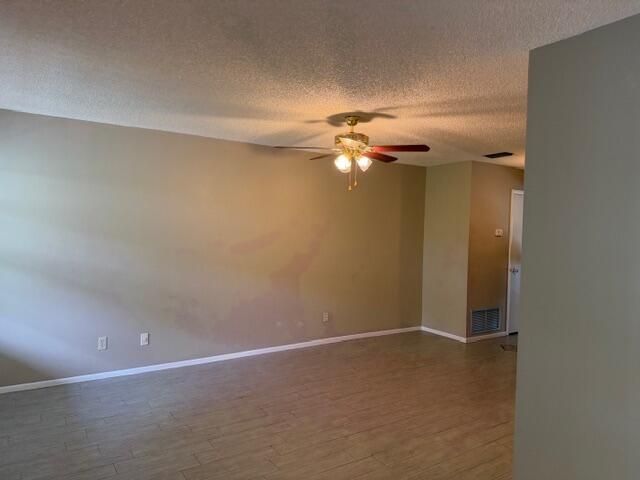 29 Lake Vista Trl Apt 205, Port St Lucie, FL 34952